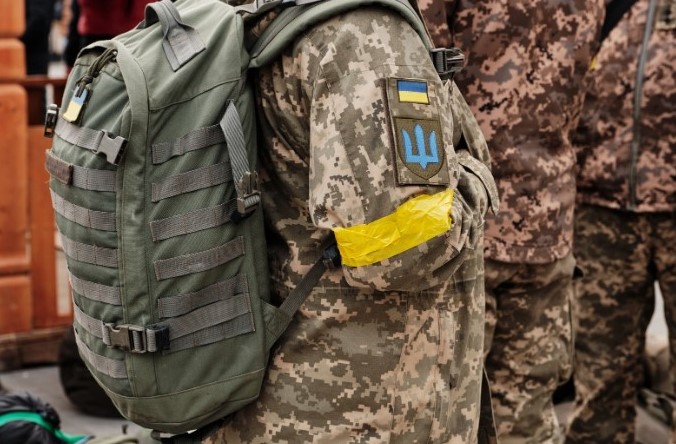 де носиться шеврон зсу